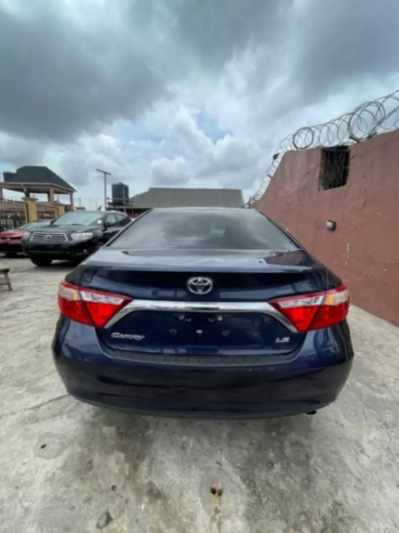 Toyota Camry   - 2016