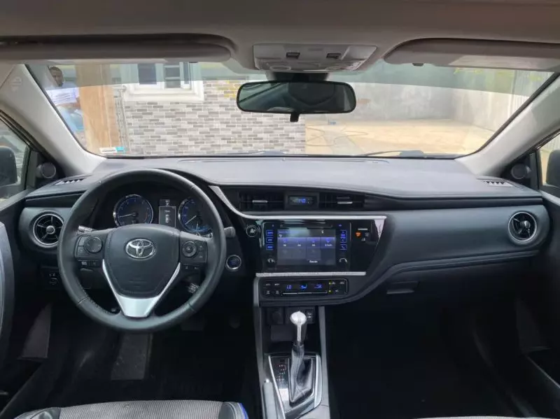 Toyota Corolla   - 2017