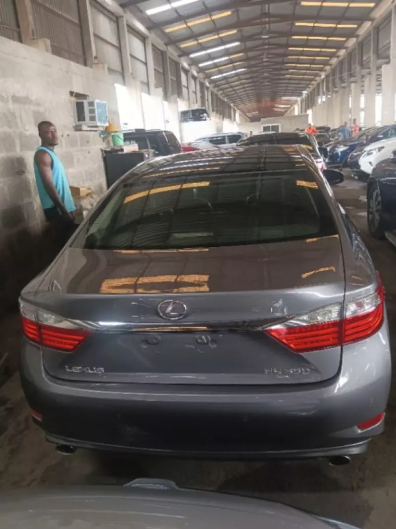Lexus ES 350   - 2012