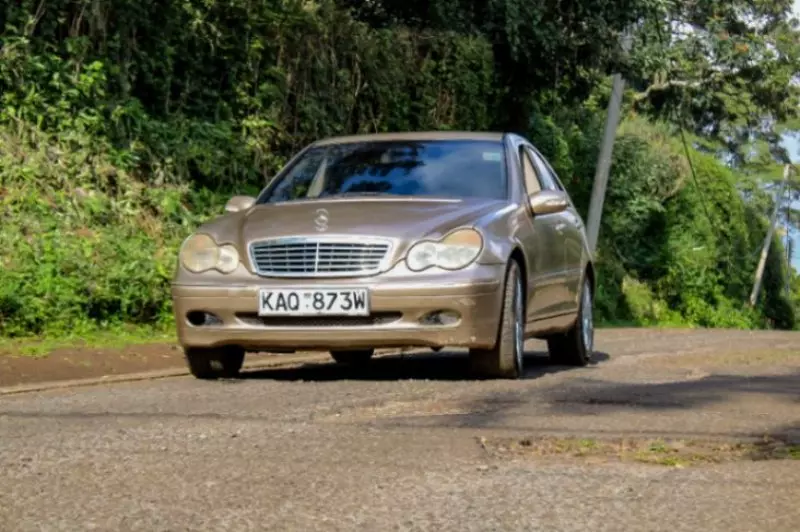 Mercedes-Benz C200   - 2003