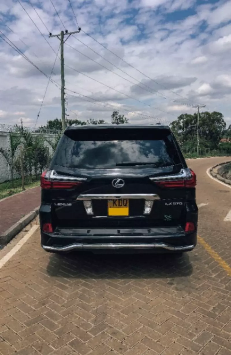 Lexus LX 570   - 2017