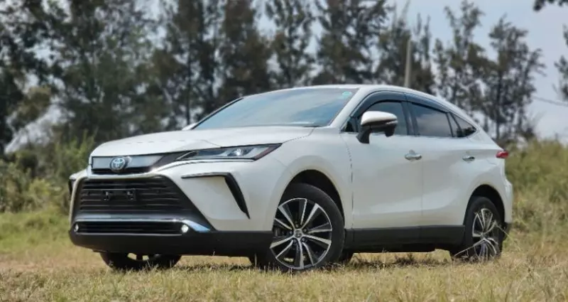 Toyota Harrier   - 2020