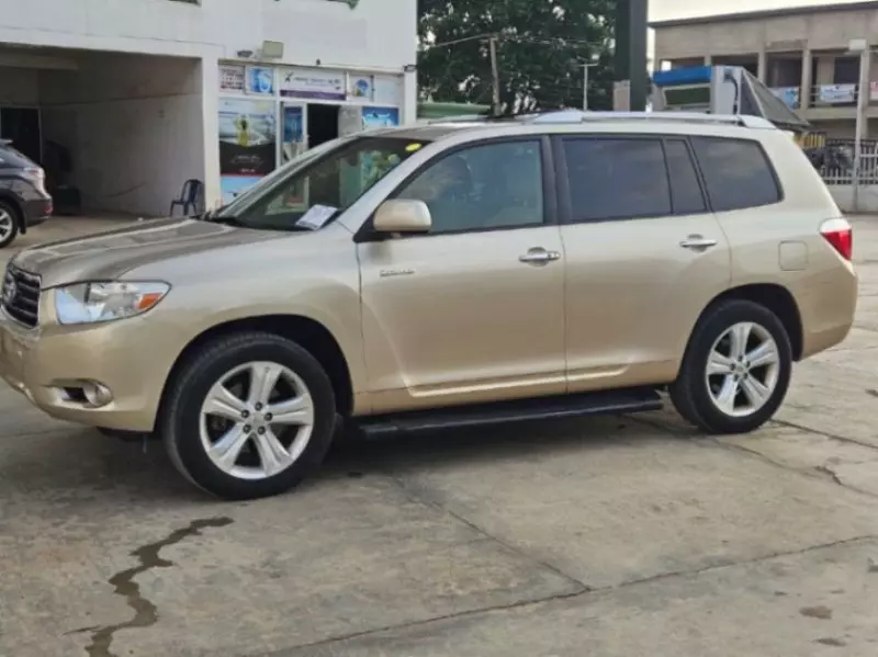 Toyota Highlander   - 2009