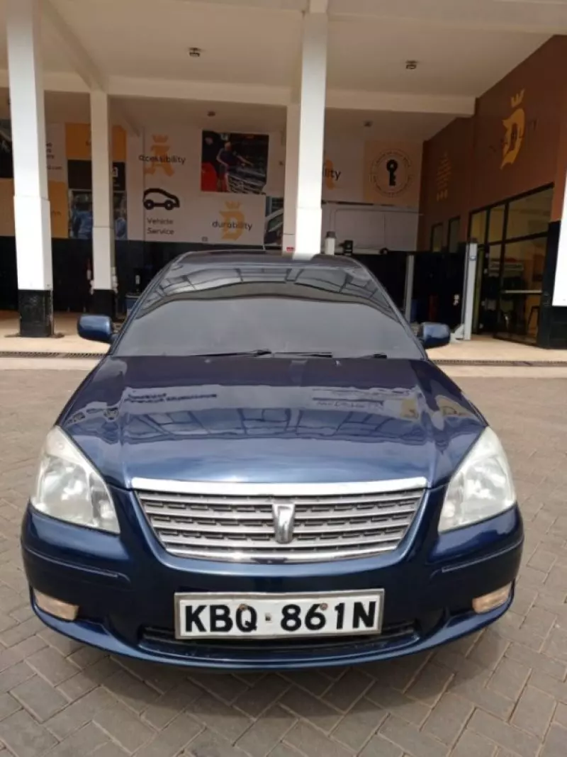 Toyota Premio    - 2004