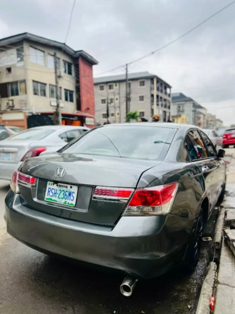 Honda Accord   - 2009