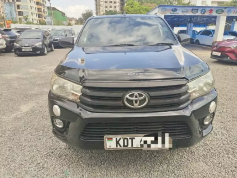 Toyota Hilux   - 2018