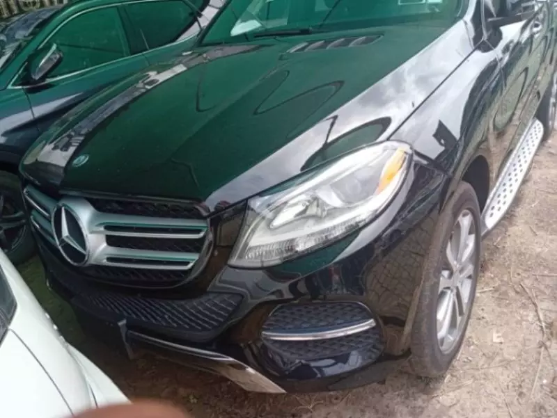 Mercedes-Benz GLE 350   - 2016