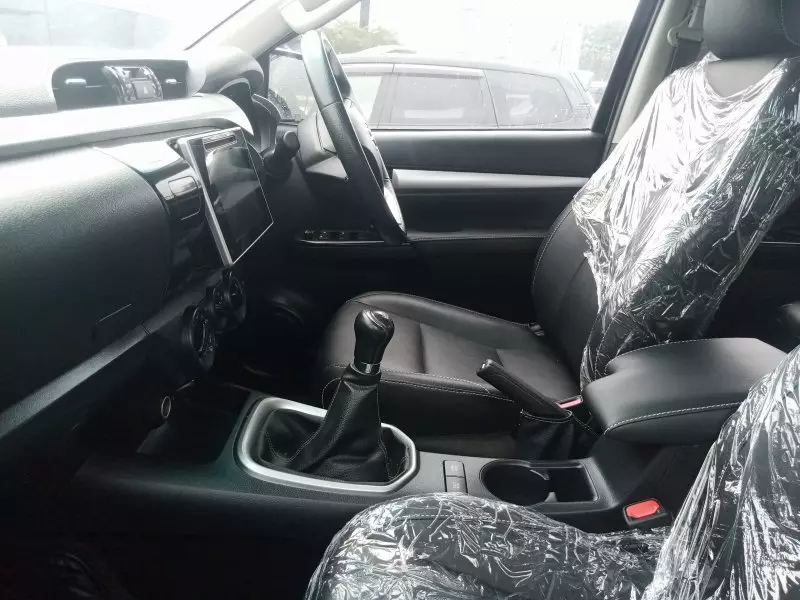 Toyota Hilux   - 2017