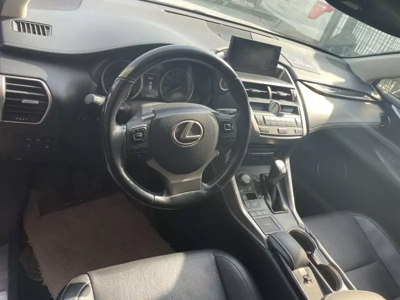 Lexus NX 200T   - 2016