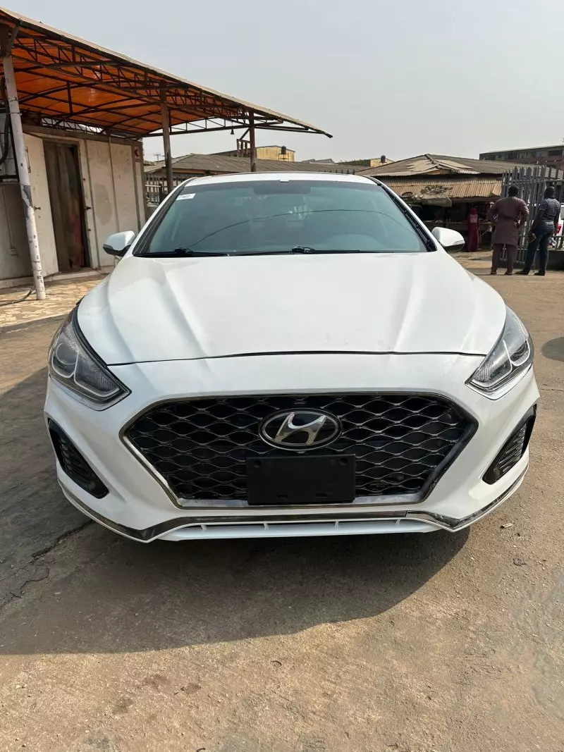 Hyundai Sonata   - 2018