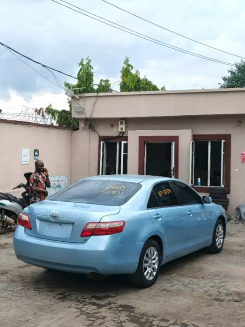 Toyota Camry   - 2008