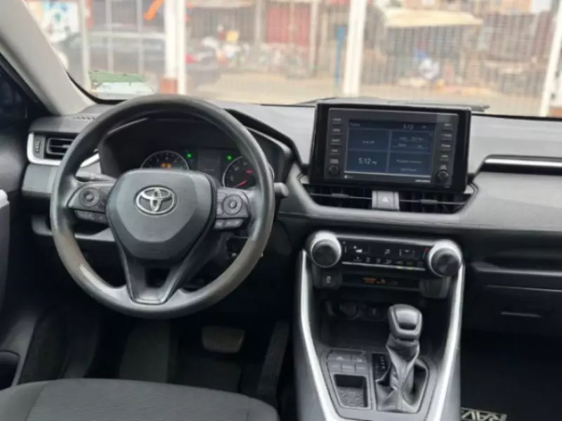 Toyota RAV 4   - 2021