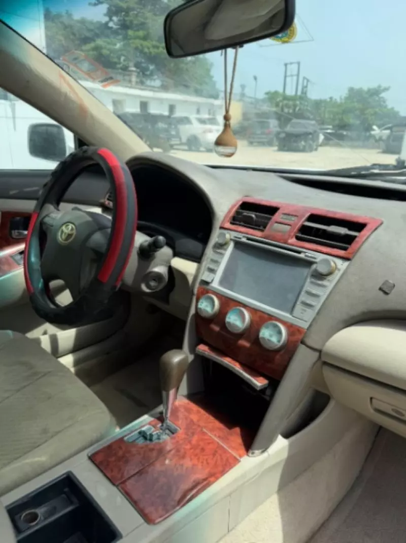Toyota Camry   - 2007