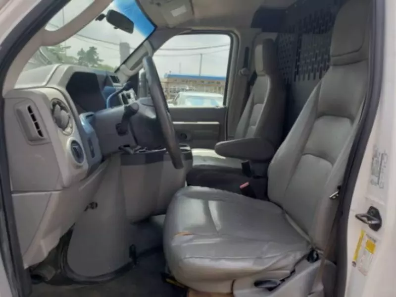 Ford E 250   - 2010