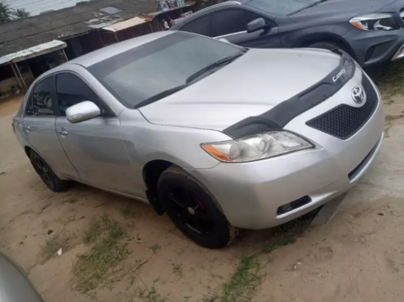 Toyota Camry   - 2007