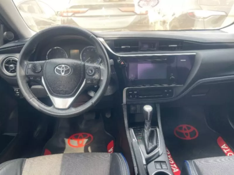 Toyota Corolla   - 2017