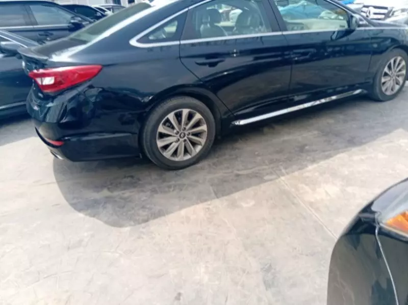 Hyundai Sonata   - 2015
