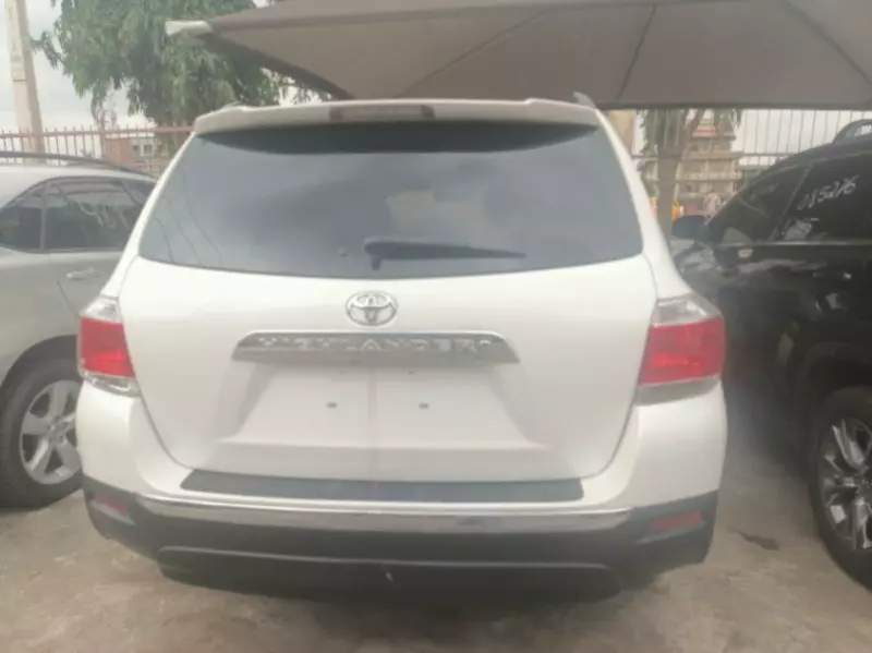 Toyota Highlander   - 2009