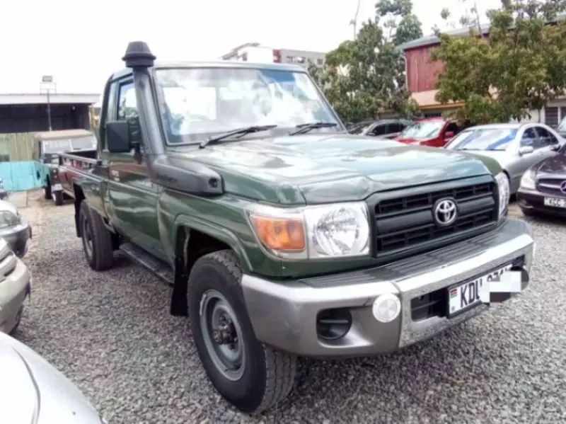 Toyota Land Cruiser Pick Up   - 2018