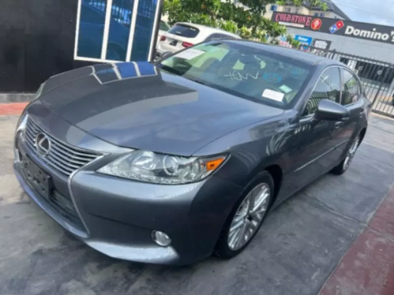 Lexus ES 350   - 2013