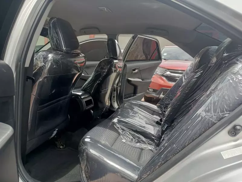 Toyota Camry   - 2013