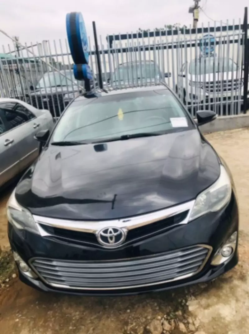 Toyota Avalon   - 2015