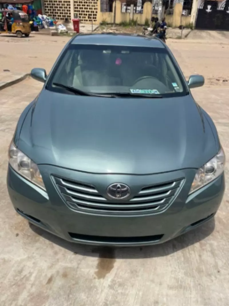 Toyota Camry   - 2007