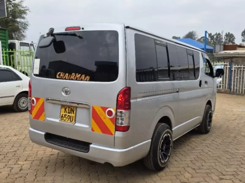 Toyota Hiace   - 2016