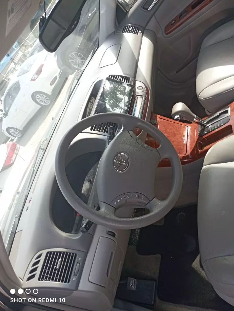 Toyota Camry   - 2005