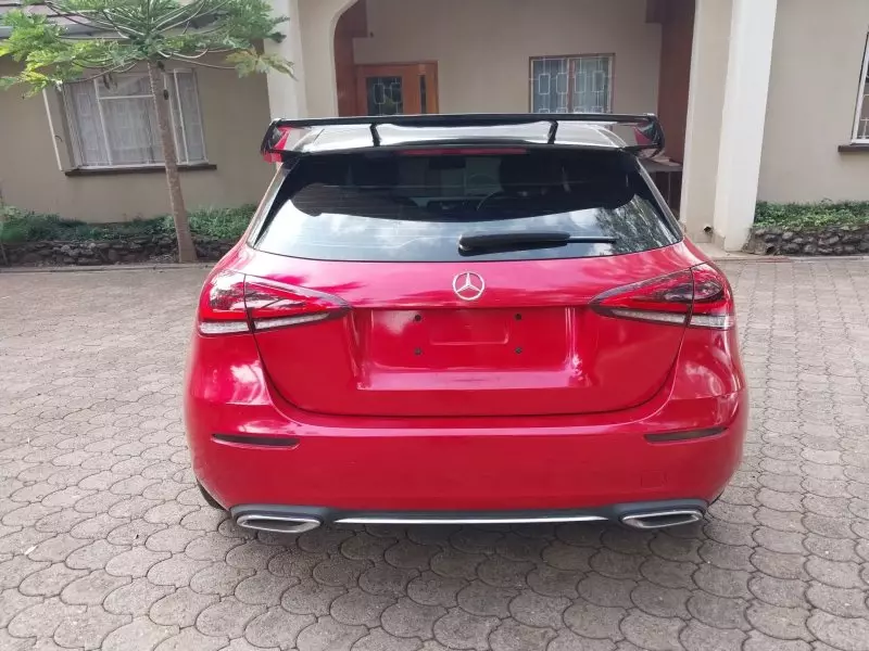 Mercedes-Benz A 180   - 2019