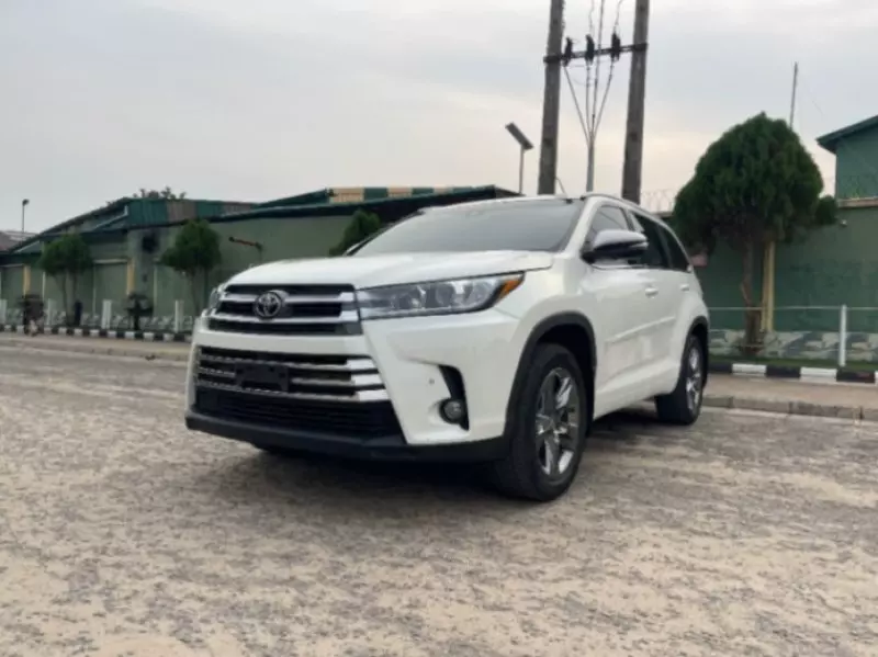 Toyota Highlander   - 2018