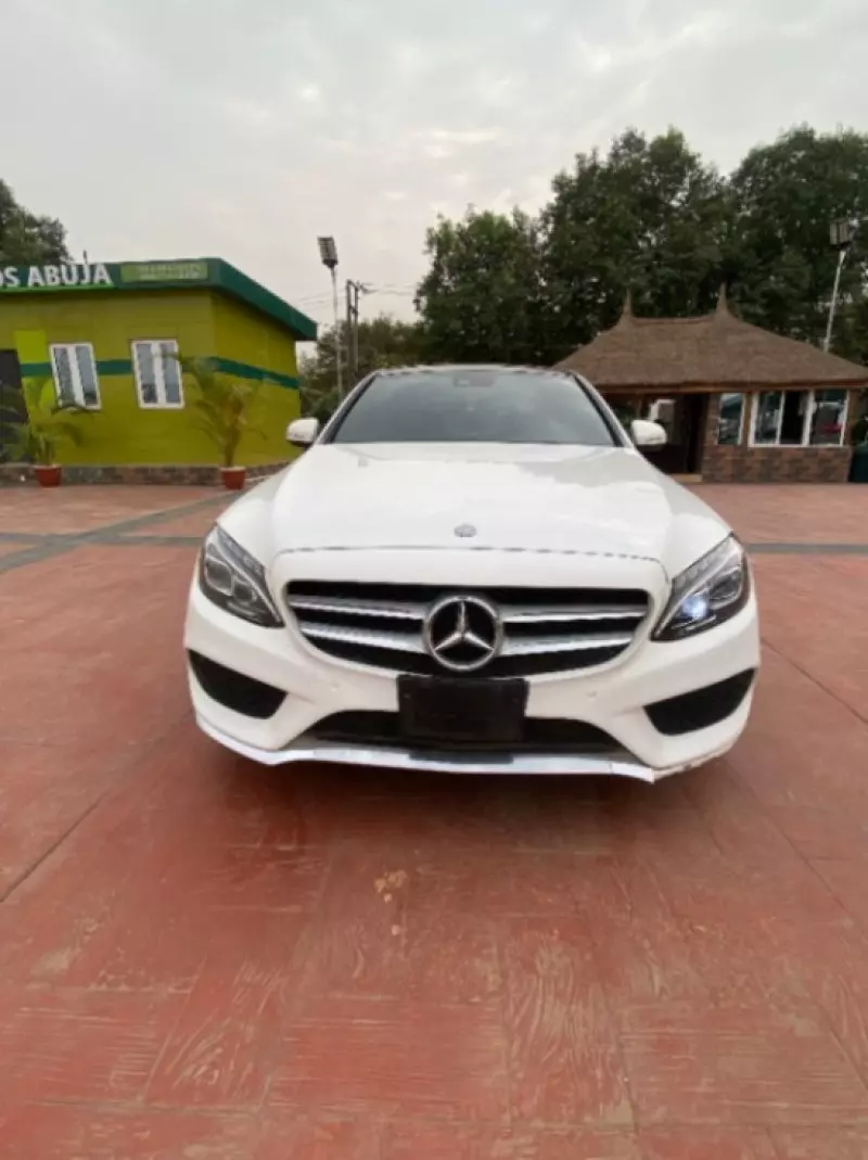 Mercedes-Benz C 300