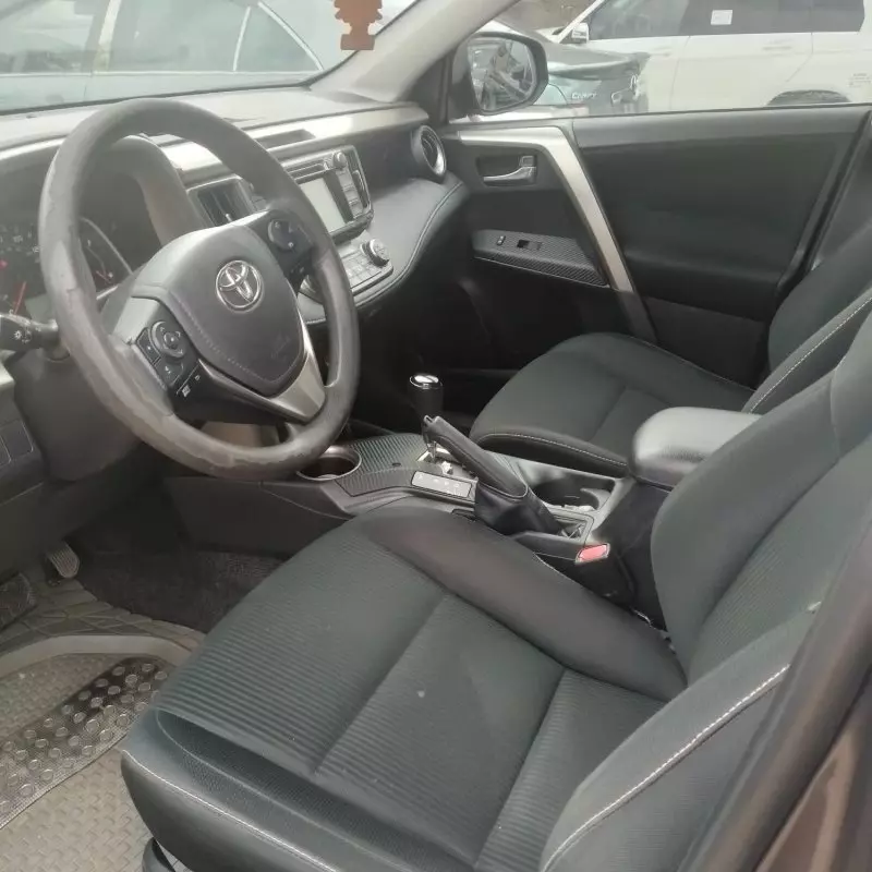 Toyota RAV 4   - 2015