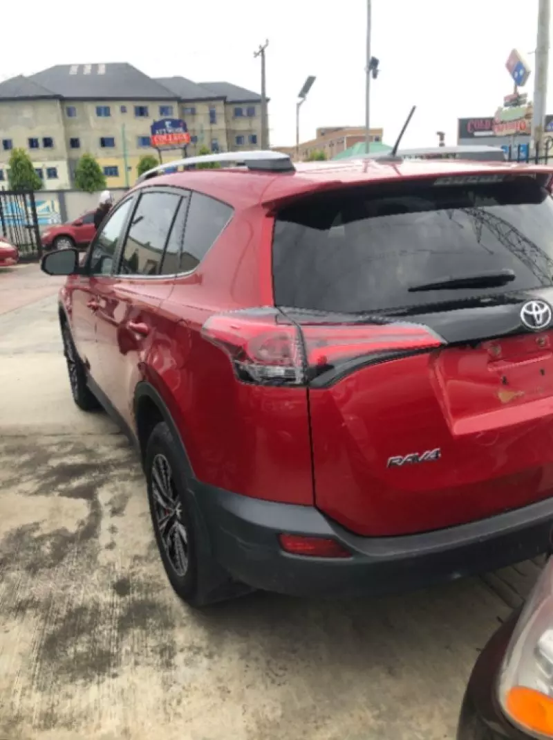 Toyota RAV4   - 2014
