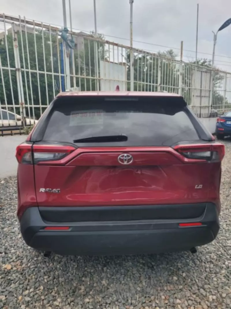 Toyota RAV 4   - 2021