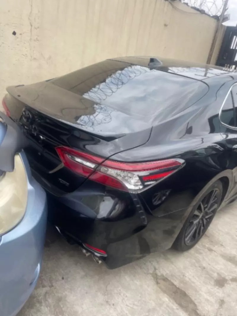 Toyota camry   - 2021