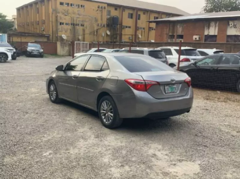 Toyota Corolla   - 2015