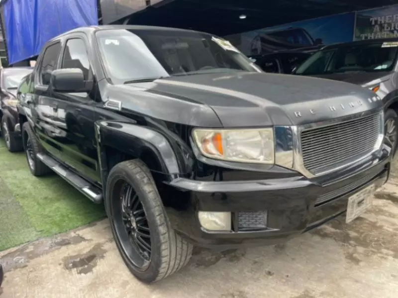 Honda Ridgeline   - 2011