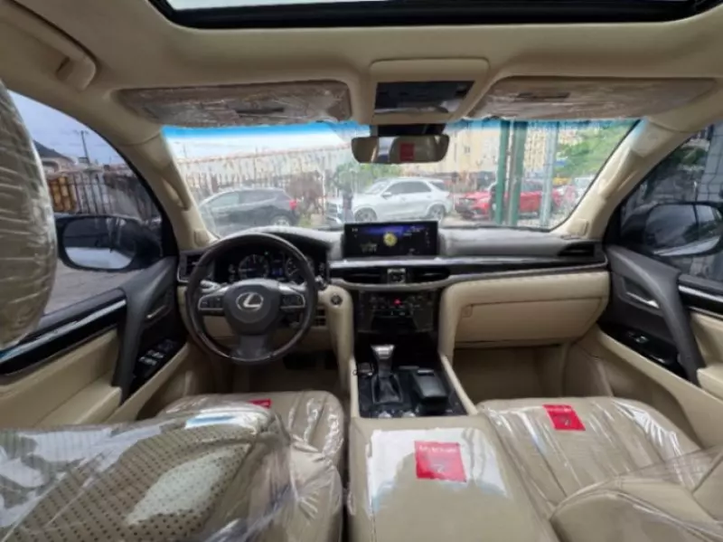 Lexus 570   - 2019