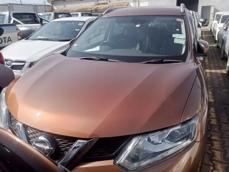 Nissan X-Trail   - 2016