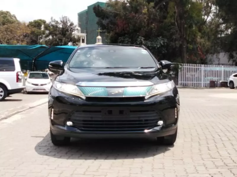 Toyota Harrier   - 2018