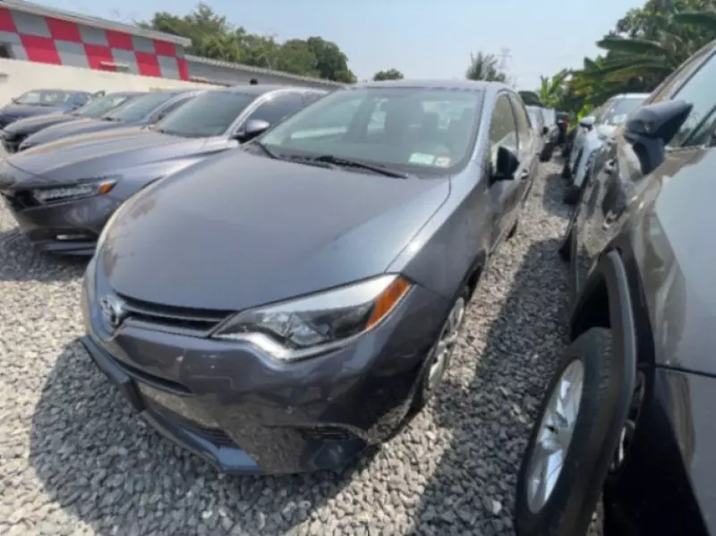 Toyota Corolla   - 2016