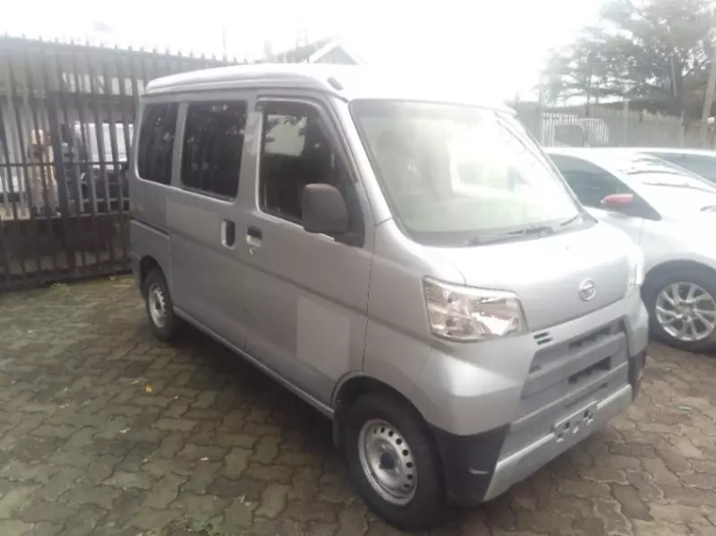 Daihatsu Hijet   - 2018
