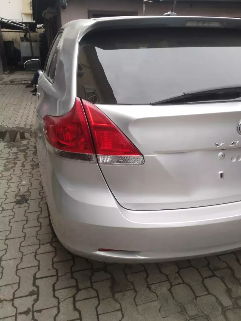 Toyota Venza   - 2011