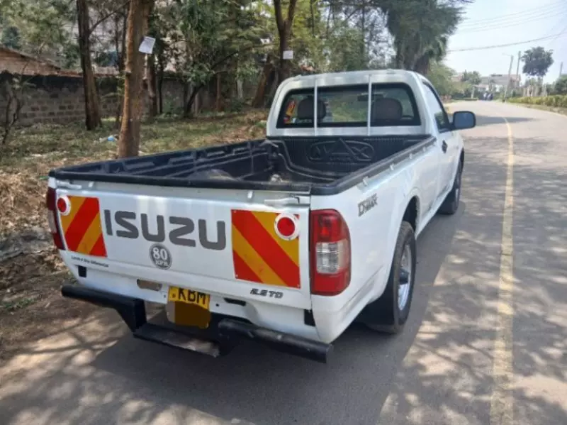 Isuzu D-Max   - 2010