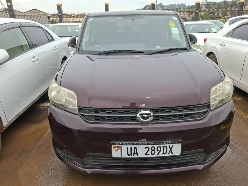 Toyota Rumion   - 2012