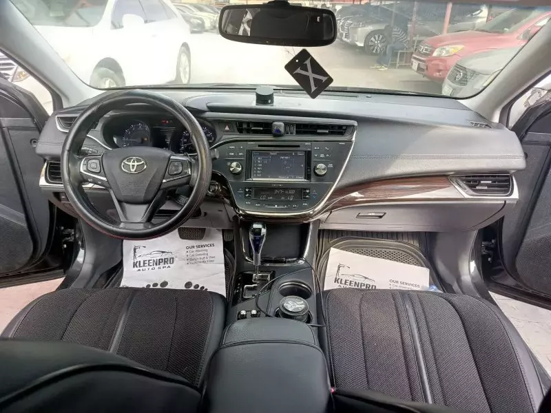 Toyota Avalon   - 2015