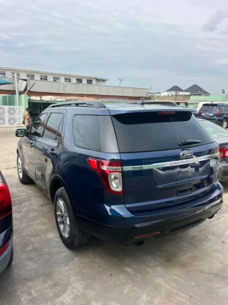 Ford Explorer   - 2013