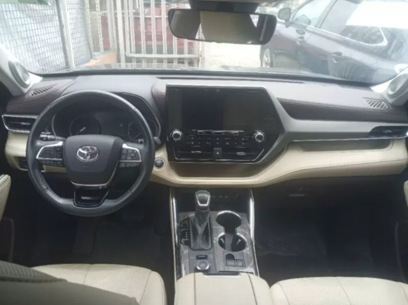 Toyota Venza   - 2014