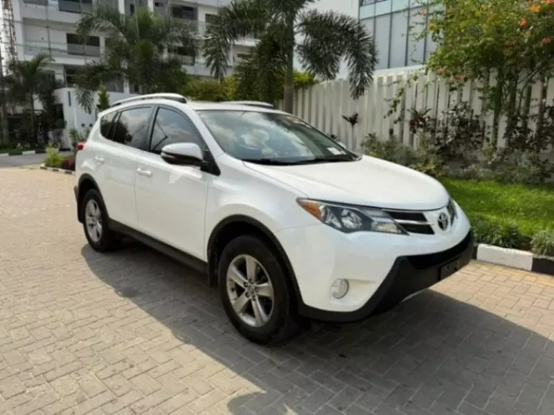 Toyota RAV4   - 2015
